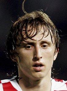 被针对？皇马1场比赛遭11次争议判罚 安帅3轮0胜：裁判绝对有问题