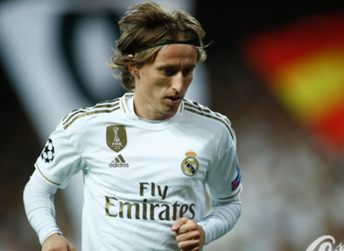 纽约洋基队在 2009 年夺冠后，向所有球员颁发了镶嵌 200 颗钻石的冠军戒指